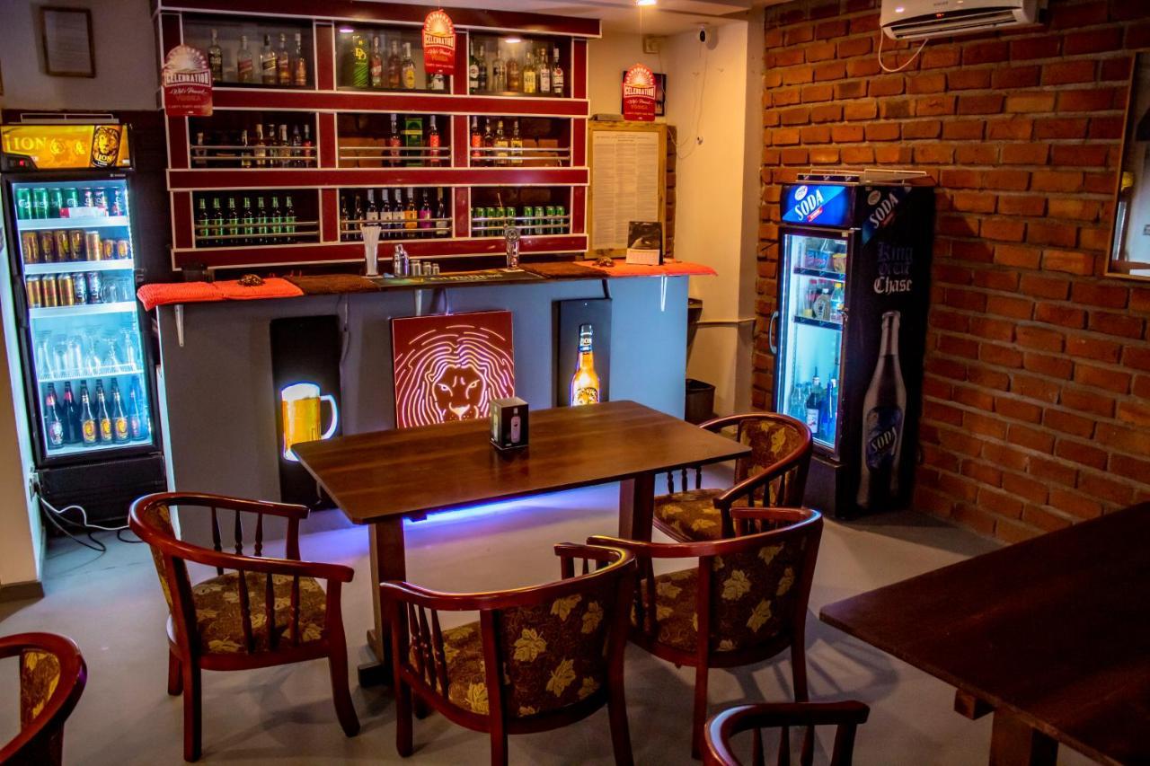 Hostel Surf & Party Weligama Exterior foto