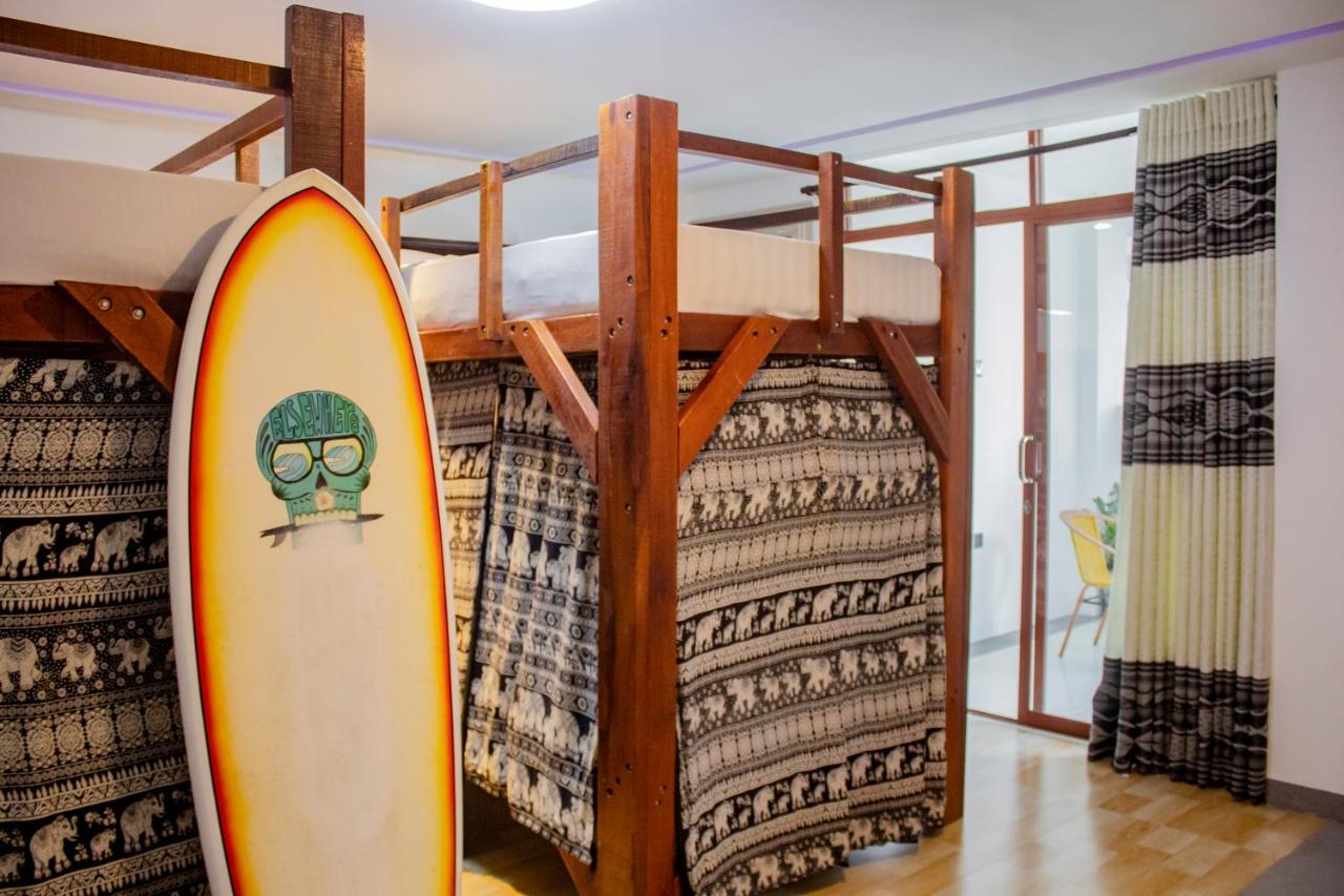 Hostel Surf & Party Weligama Exterior foto