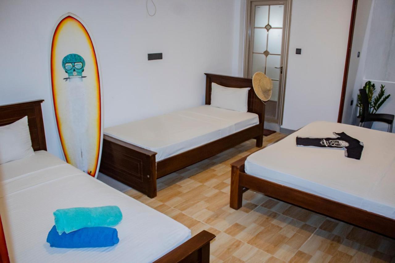 Hostel Surf & Party Weligama Exterior foto