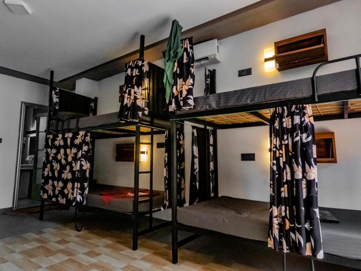 Hostel Surf & Party Weligama Exterior foto